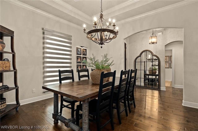 8404 Gatehouse Way, Fort Smith, AR 72916 - dining room featuring arched walkways, dark wood-style floors, a chandelier, crown molding, and baseboards