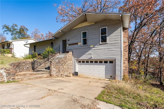 view of front of property featuring a garage