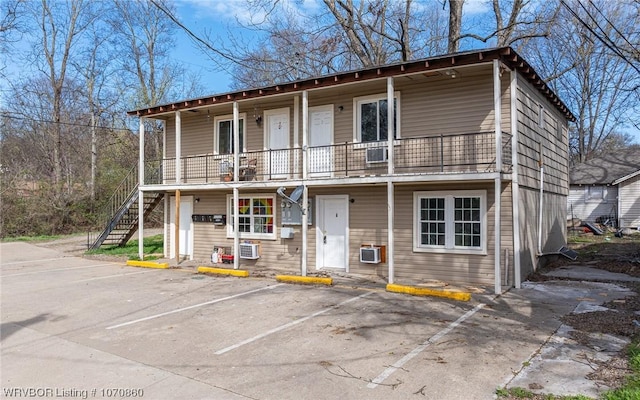 view of front of home featuring covered porch