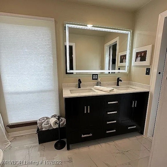 bathroom with vanity