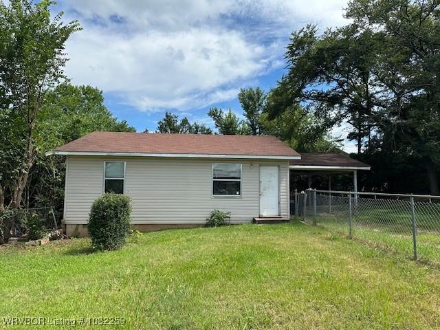 505 Pine St, Van Buren, AR 72956 - view of home's exterior featuring an attached carport