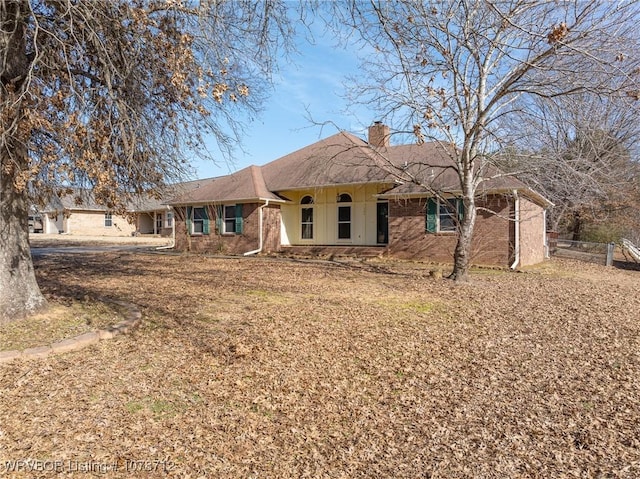 view of front of property