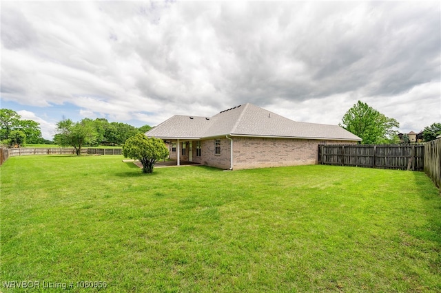 813 Melba Denton Ln, Sallisaw, OK 74955 - view of yard with a patio area