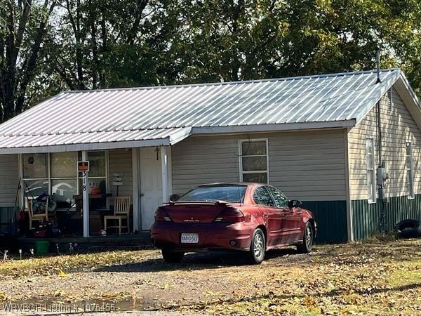 view of front of house with covered porch