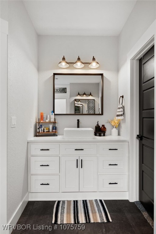 bathroom with vanity