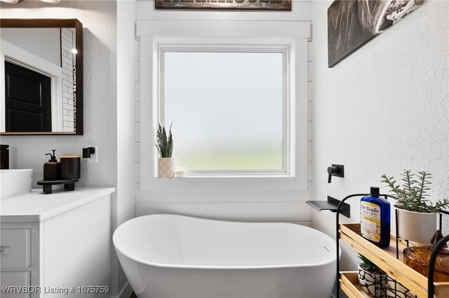 bathroom featuring a bathing tub