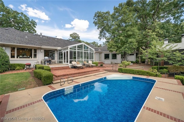 4110 S 34th St, Fort Smith, AR 72903 - outdoor pool featuring a patio area and grilling area