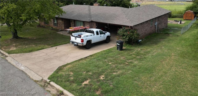 view of front facade featuring a front yard