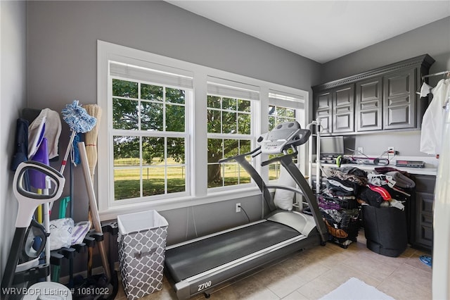 25 Shibley Rd, Van Buren, AR 72956 - workout area featuring light tile patterned flooring