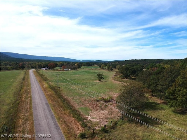 Listing photo 3 for 53333 Haw Creek Rd, Heavener OK 74937