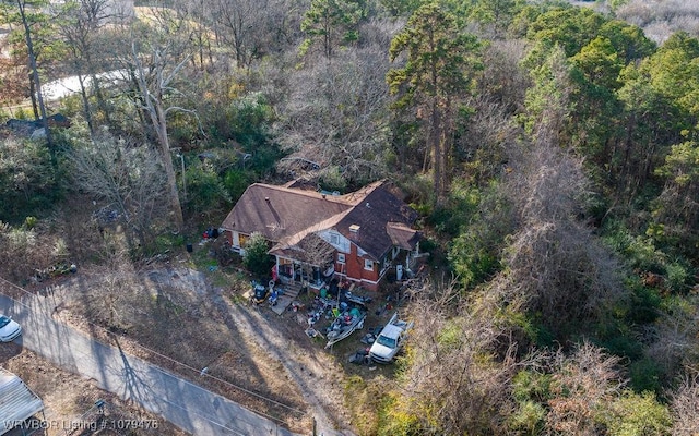 bird's eye view with a view of trees