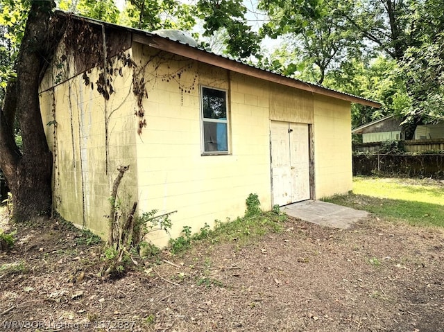 view of outbuilding