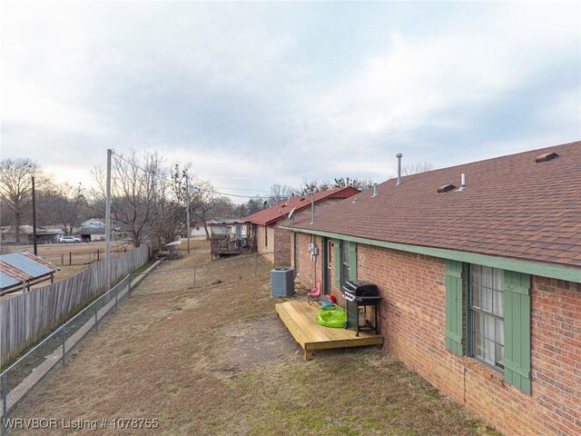 300 W Dutch Ave, Sallisaw, OK 74955 - view of yard with a deck