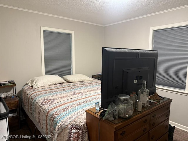 309 N 25th St, Ozark, AR 72949 - bedroom featuring crown molding and a textured ceiling