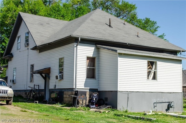 view of side of property