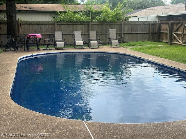 204 Cornell Ave, Fort Smith, AR 72908 - view of pool with a fenced backyard and a patio area