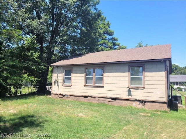 1100 Dechard St, Van Buren, AR 72956 - view of side of property with crawl space and roof with shingles