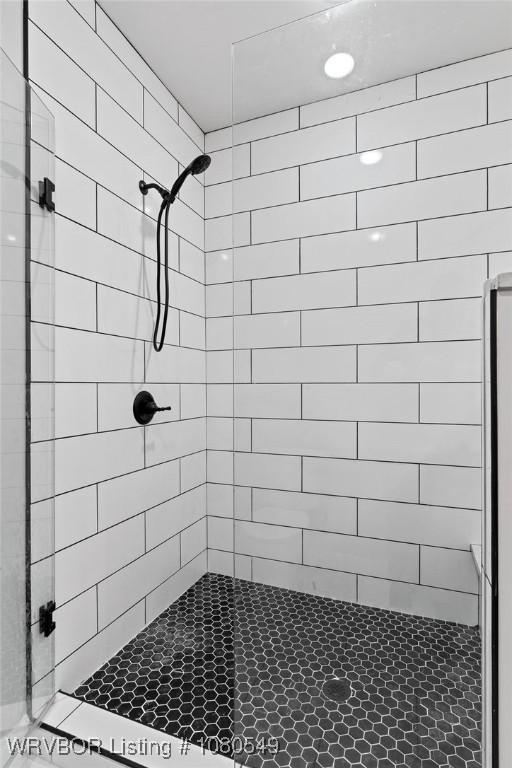 8208 Shaver Rd, Lavaca, AR 72941 - bathroom with a stall shower