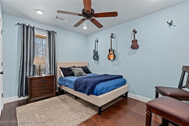 bedroom with wood finished floors, visible vents, baseboards, recessed lighting, and ceiling fan