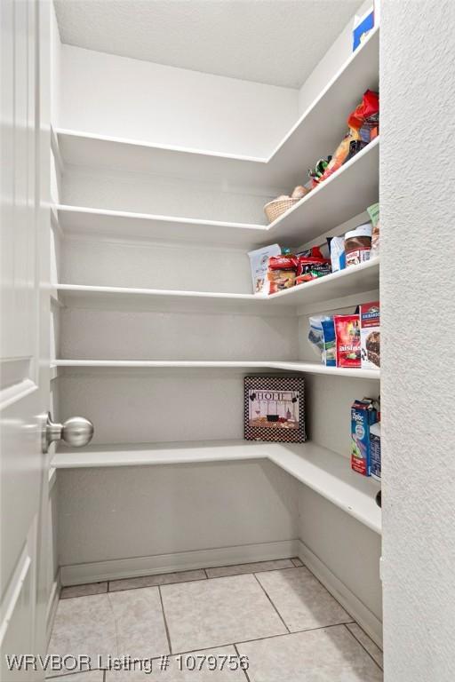 1075 Maple Ridge Dr, Greenwood, AR 72936 - view of pantry