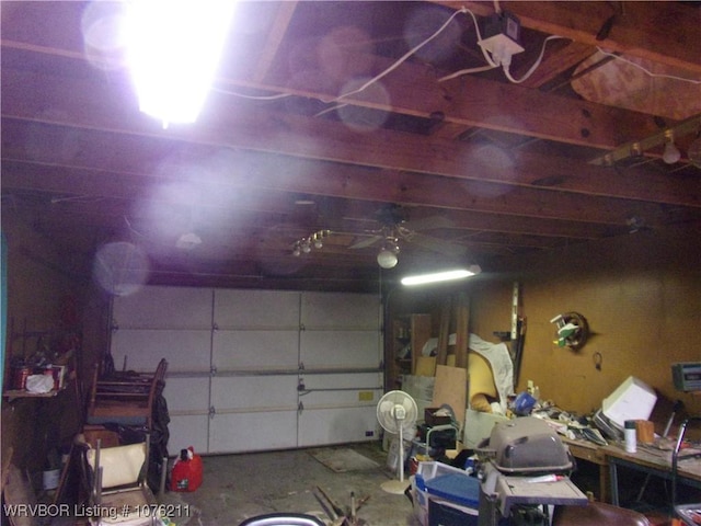 garage with ceiling fan