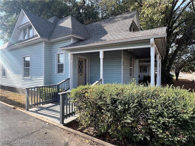 view of front of house featuring a porch