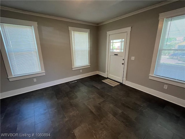 808 S 23rd St, Fort Smith, AR 72901 - foyer entrance with ornamental molding and baseboards
