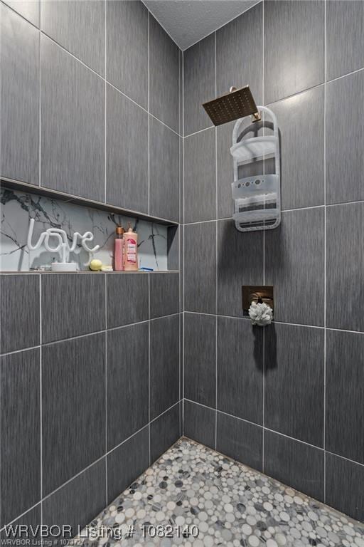 2205 Moody Rd, Barling, AR 72923 - full bath with a tile shower