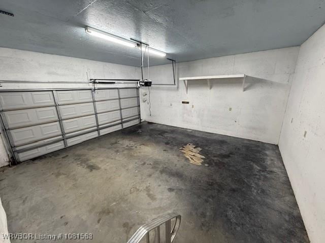 1434 W College St, Ozark, AR 72949 - view of garage