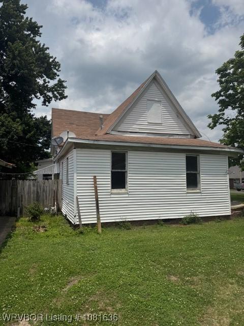 24 S 3rd St, Paris, AR 72855 - view of home's exterior