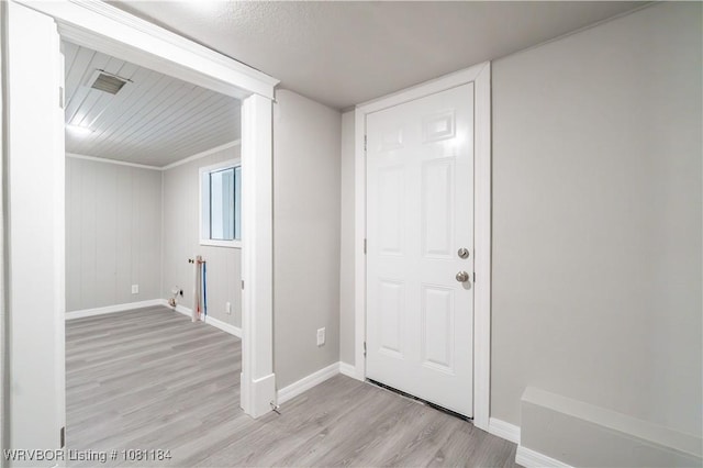 408 Denver St, Greenwood, AR 72936 - entrance foyer featuring light wood finished floors and baseboards