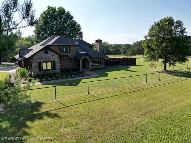 view of front of property with a front yard