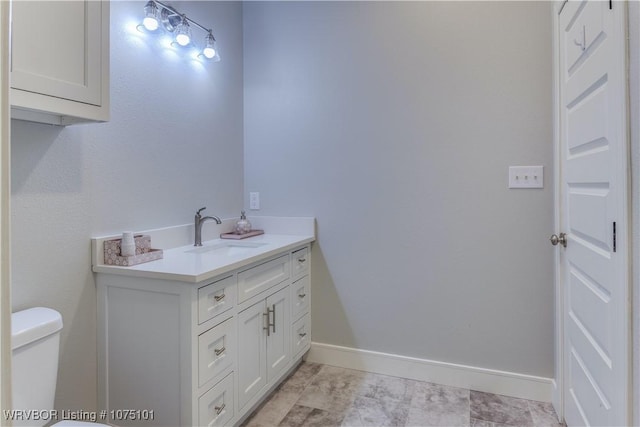 4001 Spring Mountain Rd, Fort Smith, AR 72916 - bathroom with vanity and toilet