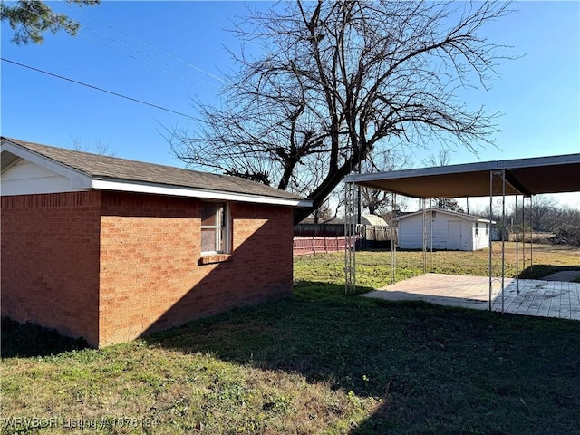 view of yard featuring a patio