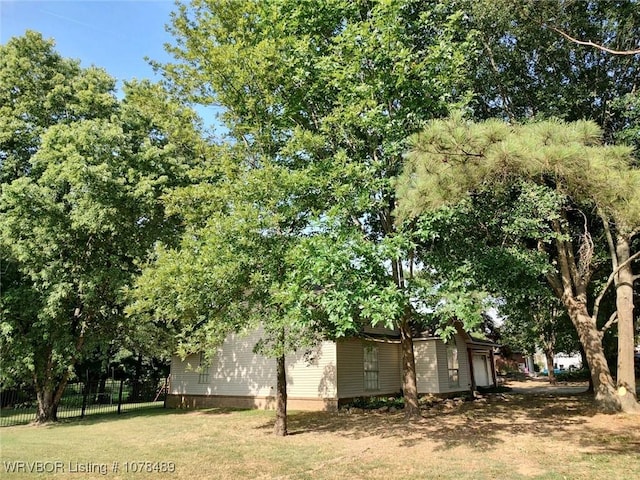 exterior space with a lawn