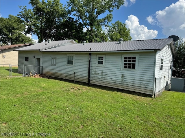 106 E Cedar St, Hackett, AR 72937 - back of house with a metal roof