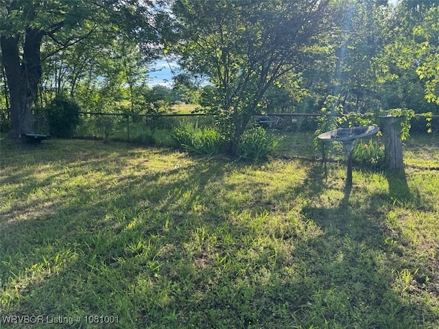 464085 E 1020th Rd, Sallisaw, OK 74955 - view of yard