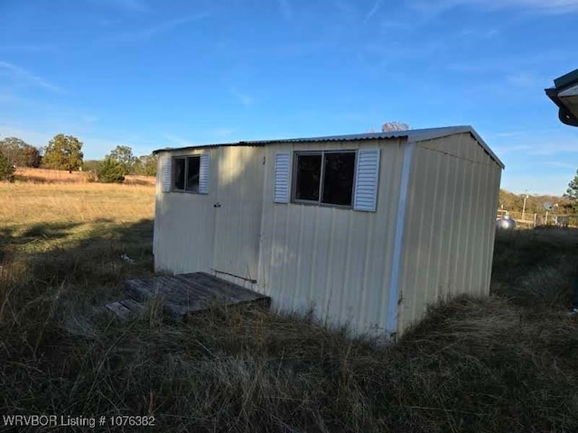 view of outbuilding