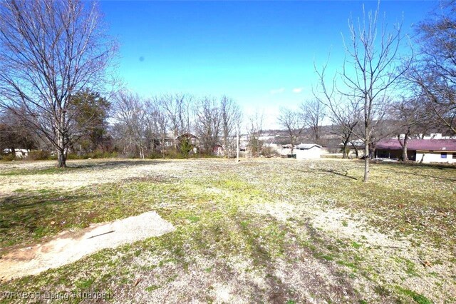 1221 S 3rd St, Stilwell, OK 74960 - view of yard