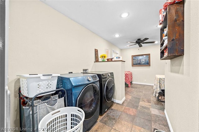 clothes washing area with ceiling fan and independent washer and dryer