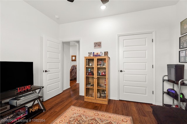 112 Countryside Way, Pocola, OK 74902 - living area featuring wood finished floors and baseboards
