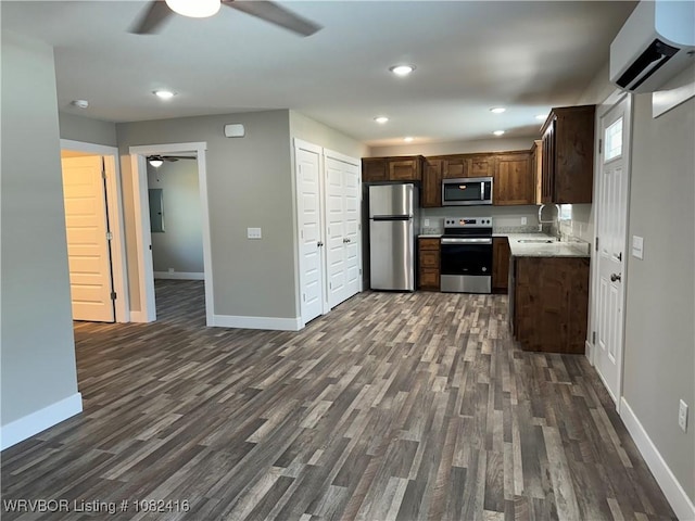 180 E Doughty St, Colcord, OK 74338 - photo 2