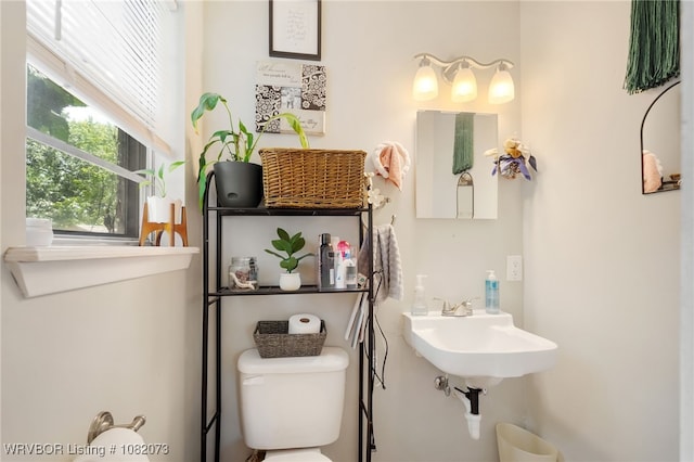1008 Pattie Ln, Barling, AR 72923 - bathroom with toilet and a sink