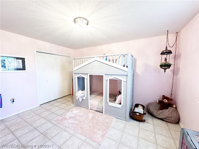 unfurnished bedroom featuring a closet