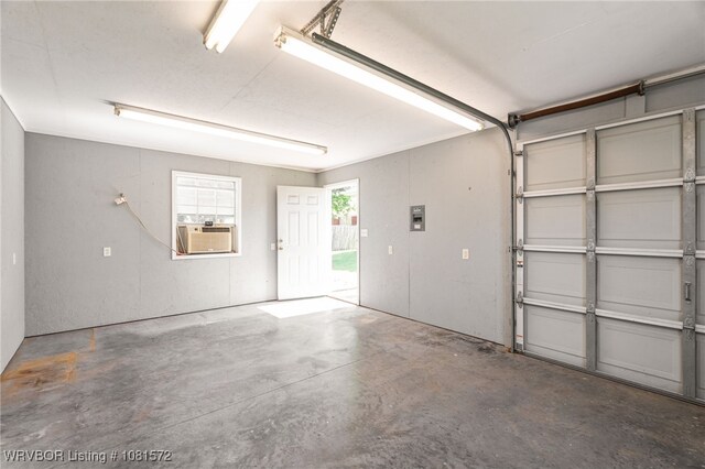 7004 Millennium Dr, Fort Smith, AR 72916 - garage with cooling unit