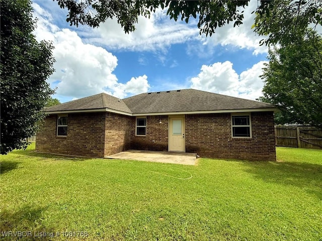 900 S Mattox Ln, Sallisaw, OK 74955 - back of house with a patio area and brick siding