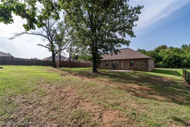 106 Stone Dr, Roland, OK 74954 - view of yard