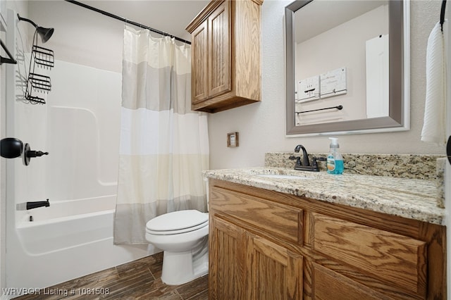 106 Stone Dr, Roland, OK 74954 - bathroom with vanity, wood tiled floors, and shower / bath combo