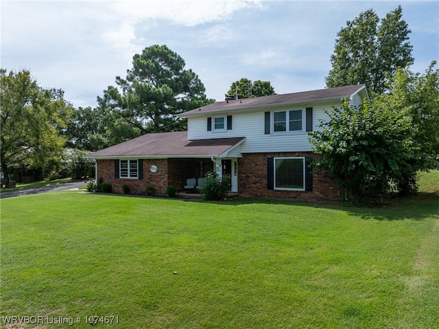 front of property featuring a front lawn