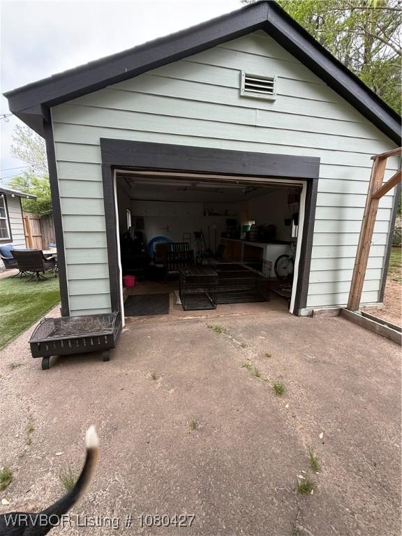 306 Hayes St, Clarksville, AR 72830 - garage with driveway